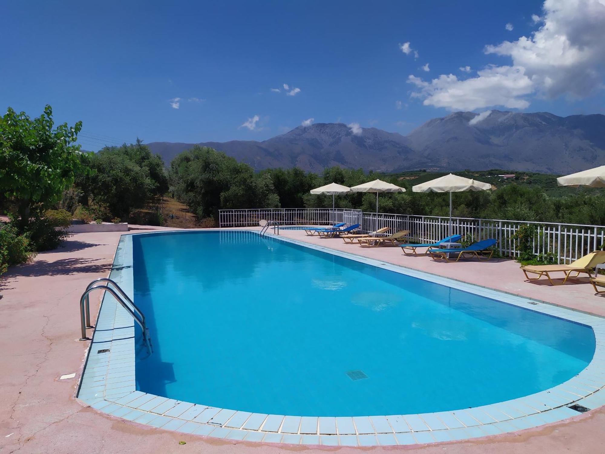 Calamon Apartments Episkopi-Chania Eksteriør bilde