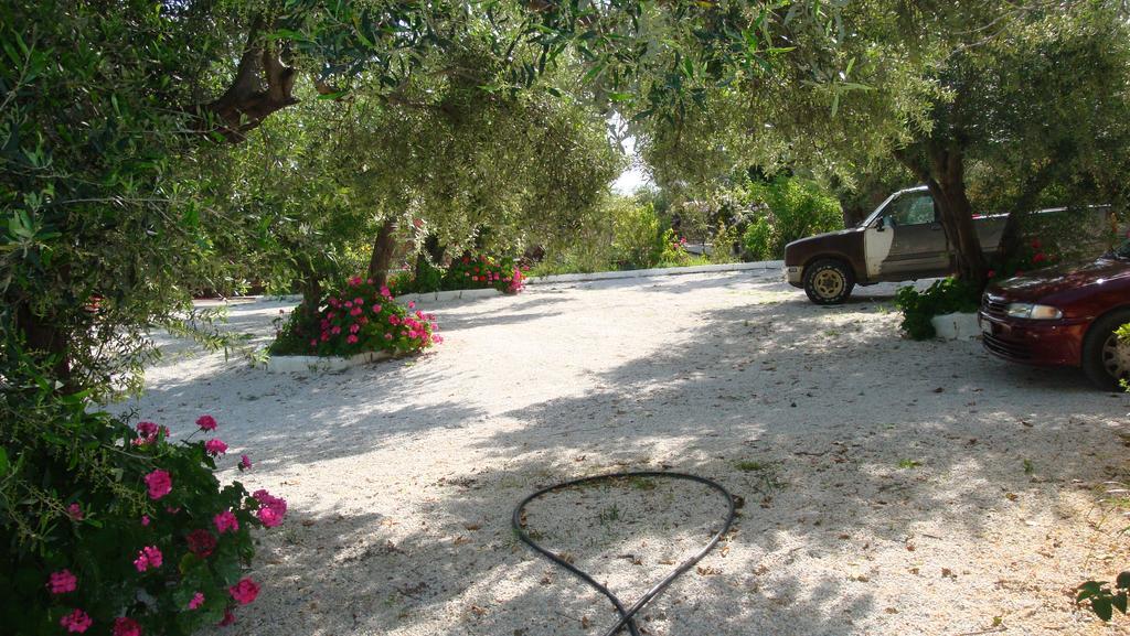 Calamon Apartments Episkopi-Chania Eksteriør bilde
