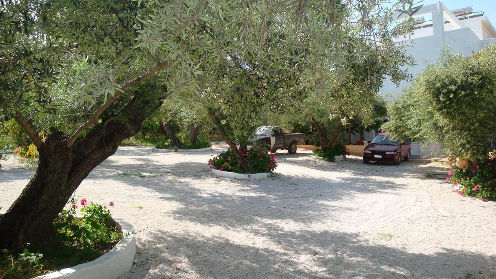 Calamon Apartments Episkopi-Chania Eksteriør bilde
